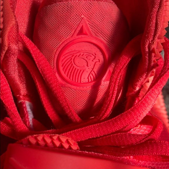 Nike Yeezy Red October Sz 9.5 No Box or Dust Bag - Picture 2 of 11
